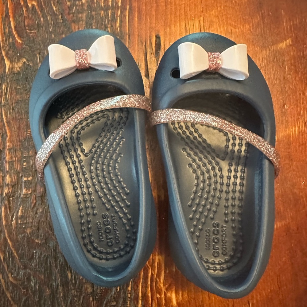 CROCS Navy with Pink Glitter Bow